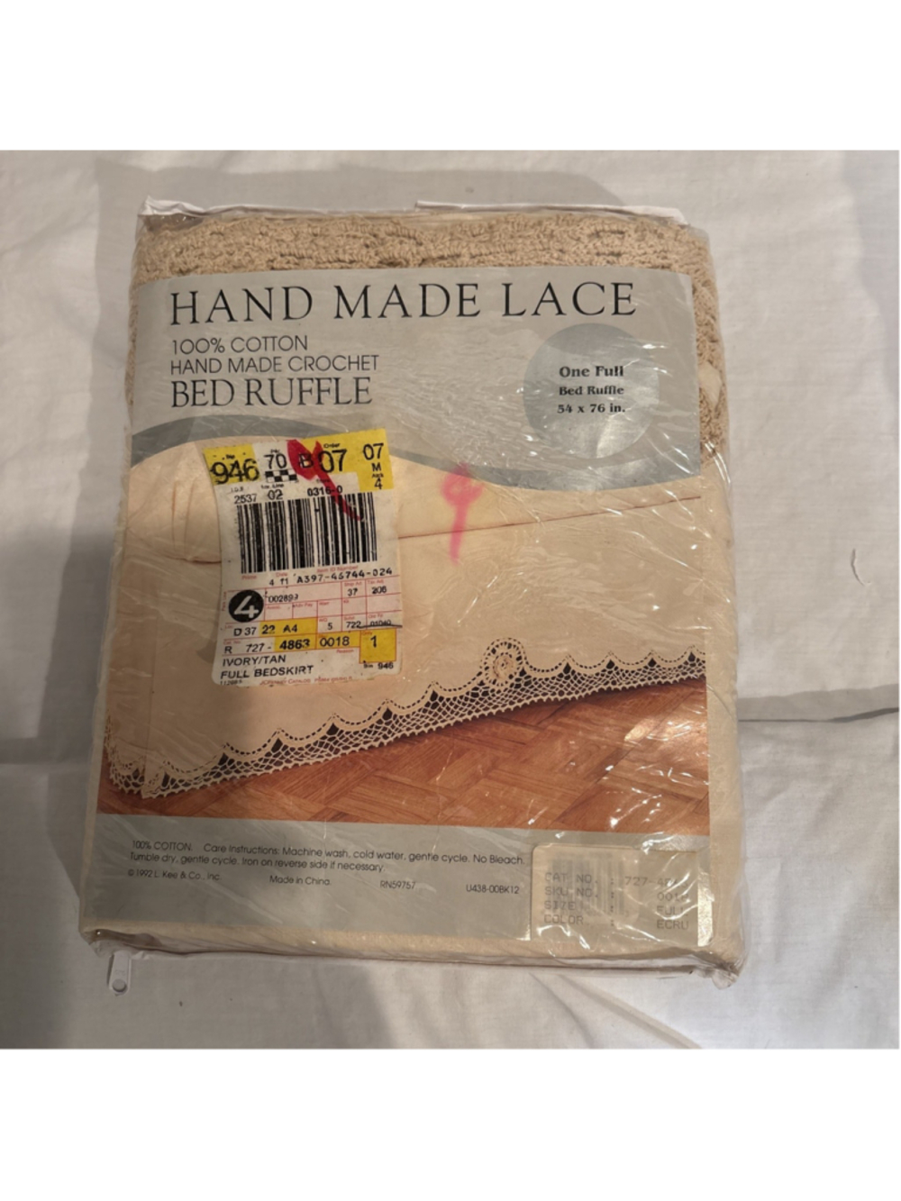 Vintage Handmade Ivory Tan Crochet Bed Ruffle Skirt Full 54x76”. (1164)